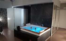 Suite Luxurya