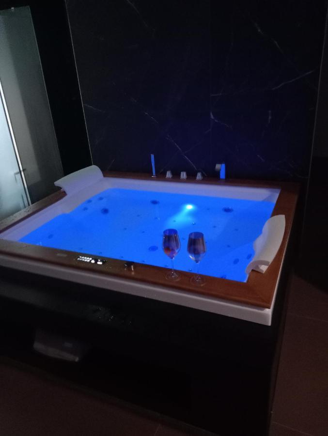 Suite Luxurya Bari Zewnętrze zdjęcie