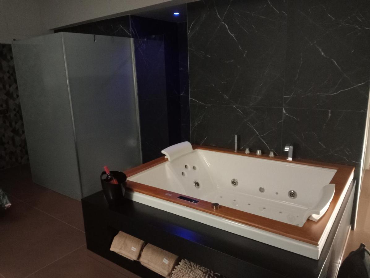 Suite Luxurya Bari Zewnętrze zdjęcie