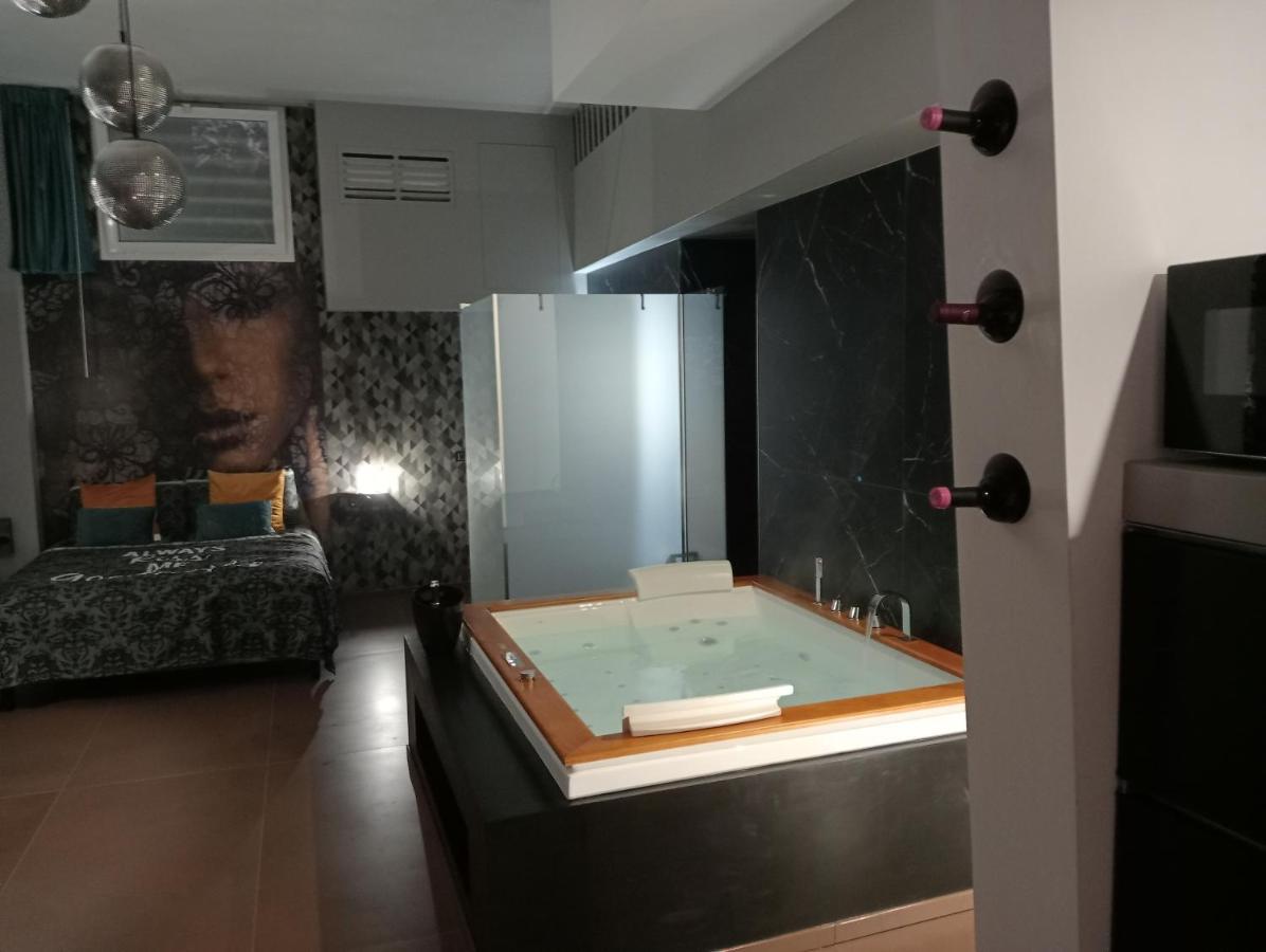 Suite Luxurya Bari Zewnętrze zdjęcie