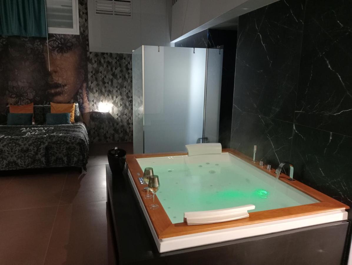 Suite Luxurya Bari Zewnętrze zdjęcie