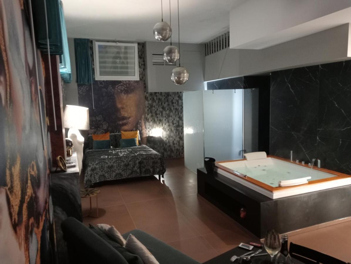 Suite Luxurya Bari Zewnętrze zdjęcie