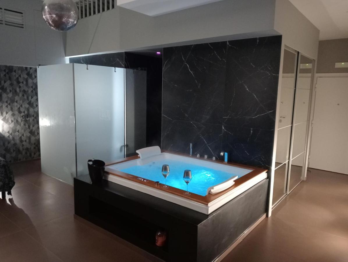 Suite Luxurya Bari Zewnętrze zdjęcie